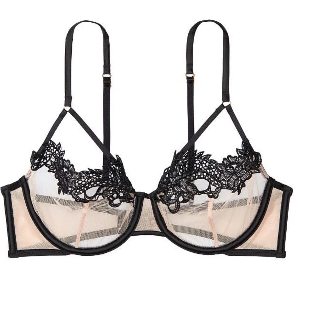Victoria’s Secret VERY SEXY
Unlined Dragon Lace Balconette Bra Size 36 DD NWT